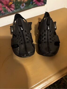 Nike Black Kids Aqua Sandals with White Swoosh